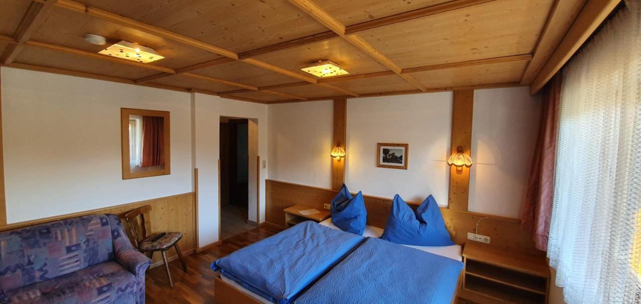 Pension Appartements Via Claudia Лермос Екстериор снимка