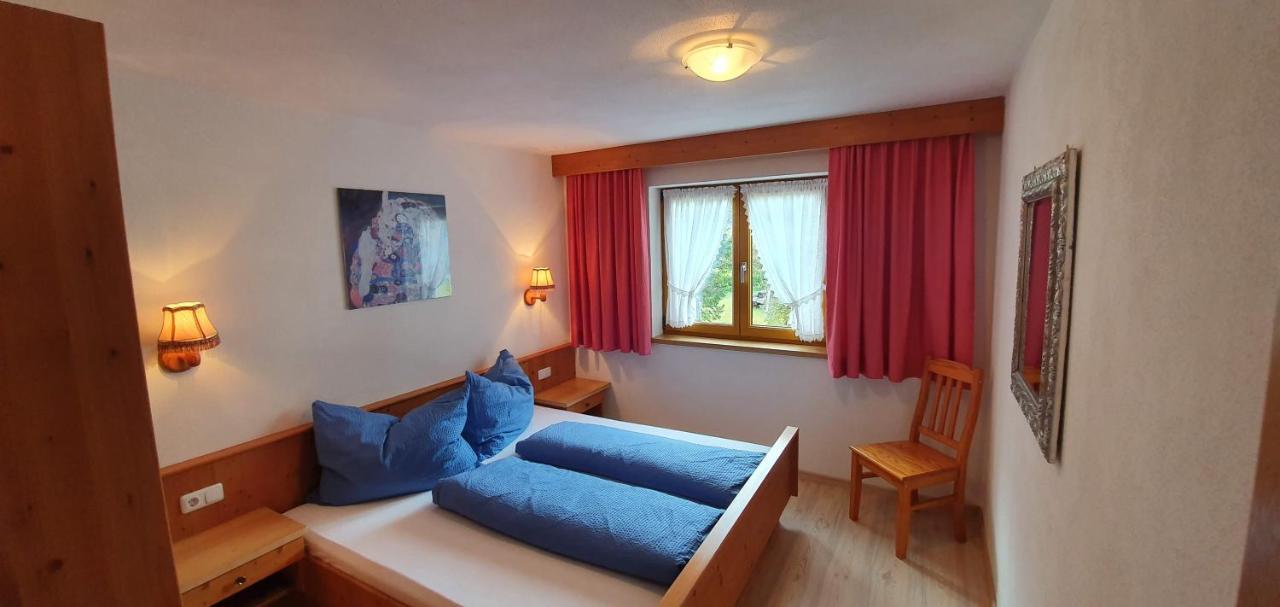Pension Appartements Via Claudia Лермос Екстериор снимка